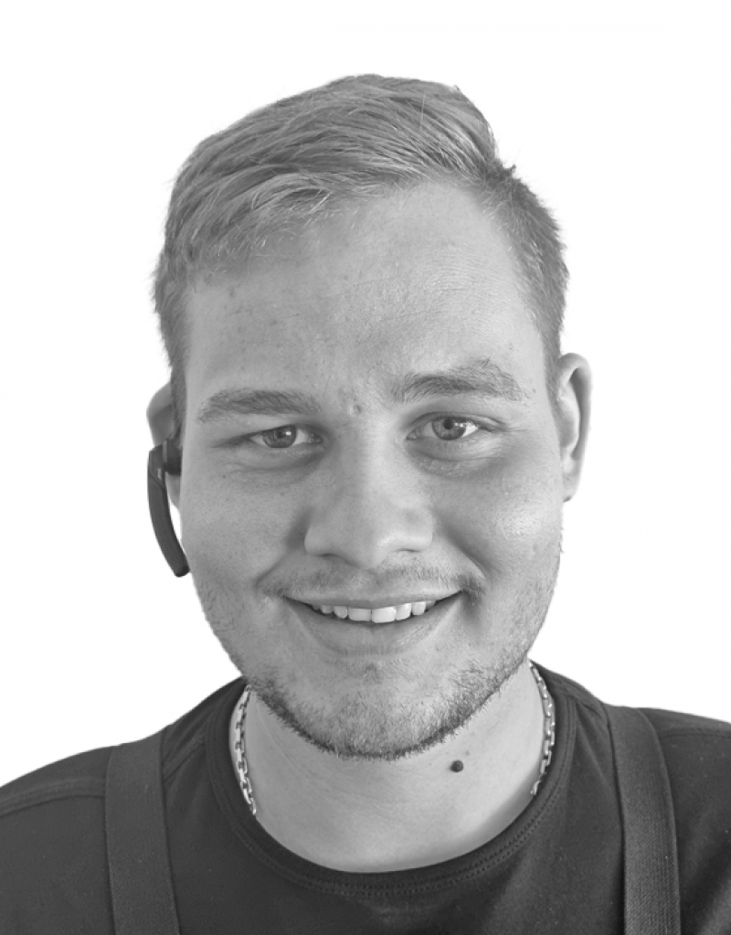 Simon Larsen