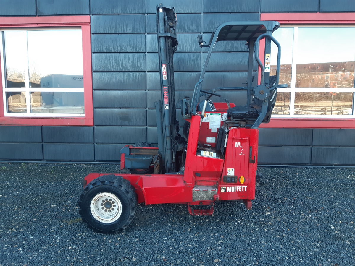 MOFFETT M5 25.3 NX - 51182266 NØR / T1646