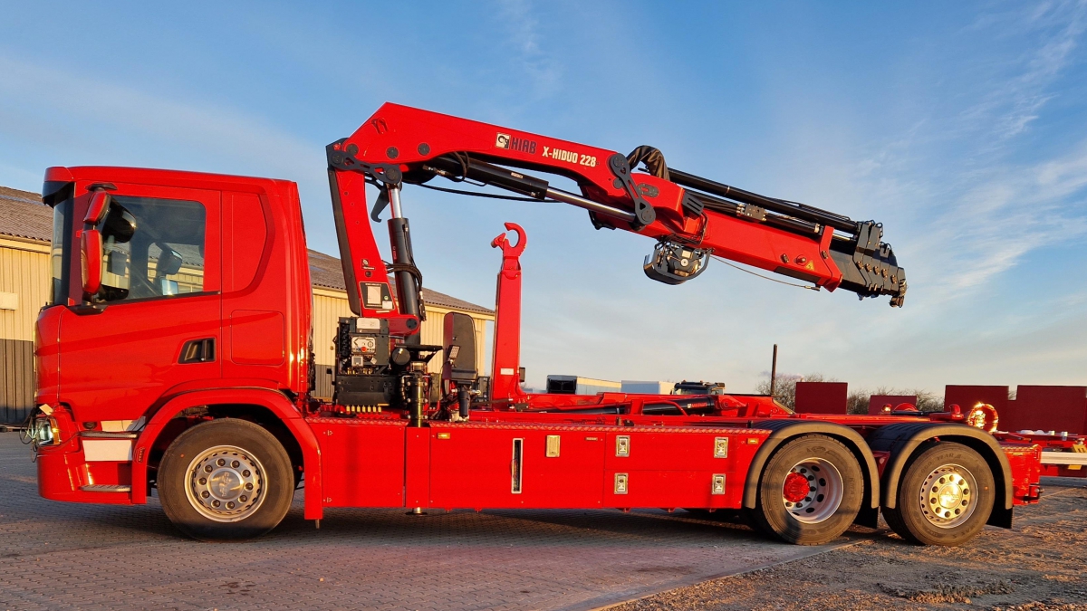 HIAB X-HiDuo 228 E-6 + MULTILIFT Ultima 18S.51