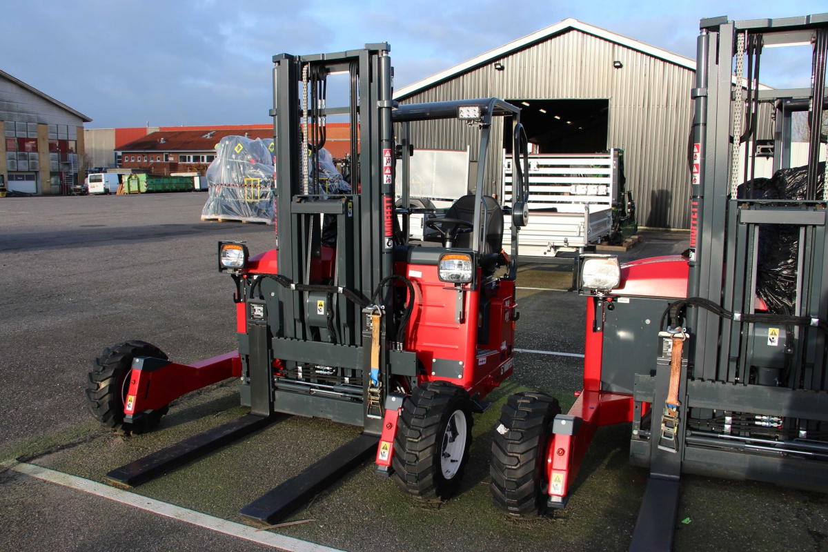 Moffett M4 25.4 NX